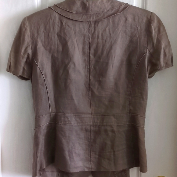 Gilani Women's Linen Blouse - Picture 3 of 9